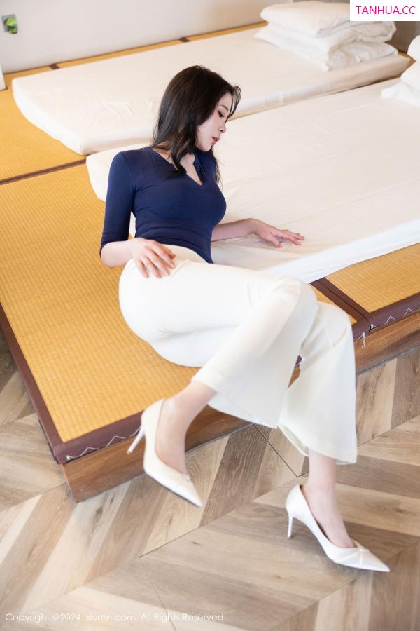 梦心玥  [XiuRen]高清写真图 2024.10.28 No.9355 梦心玥 丝袜美腿第19张图片